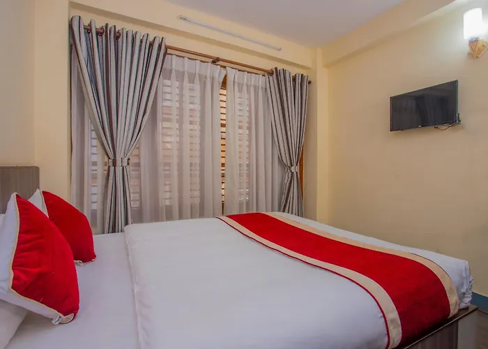 Oyo 297 Aayam Hotel
