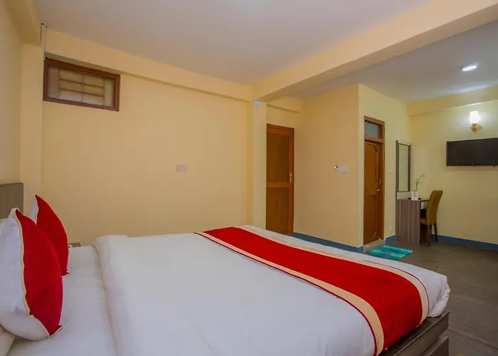 Oyo 297 Aayam Hotel 2*
