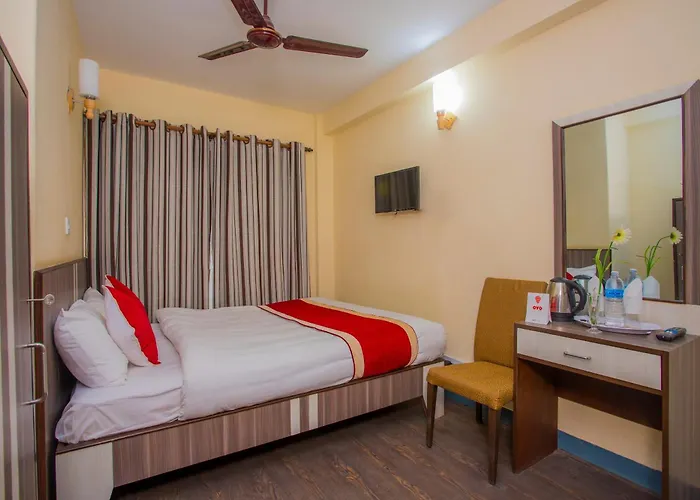 Hotel Oyo 297 Aayam 2*