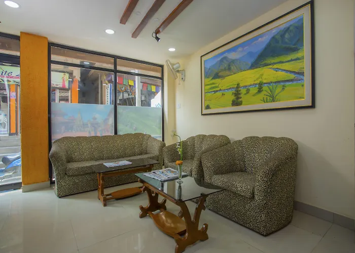 Hotel Oyo 297 Aayam 2*