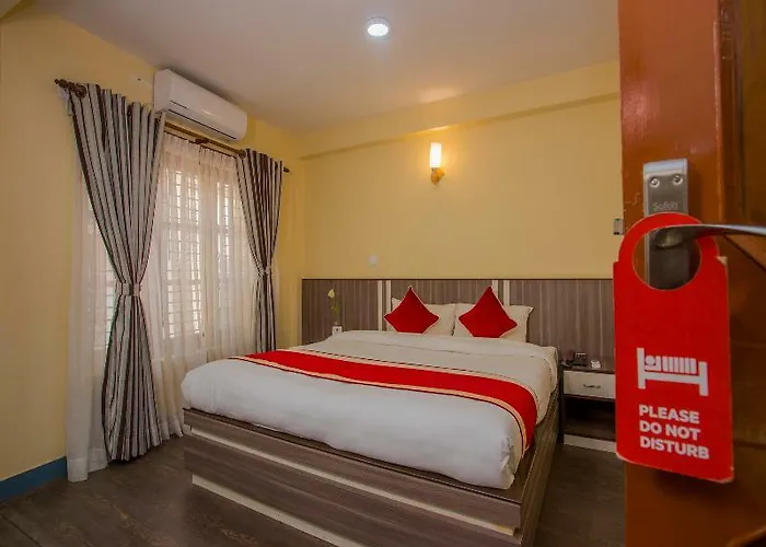 Oyo 297 Aayam Hotel 2*